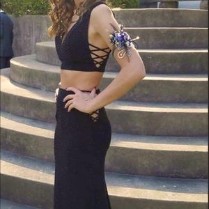 Sherri Hill prom dress size 2!! Only worn once. In good condition.